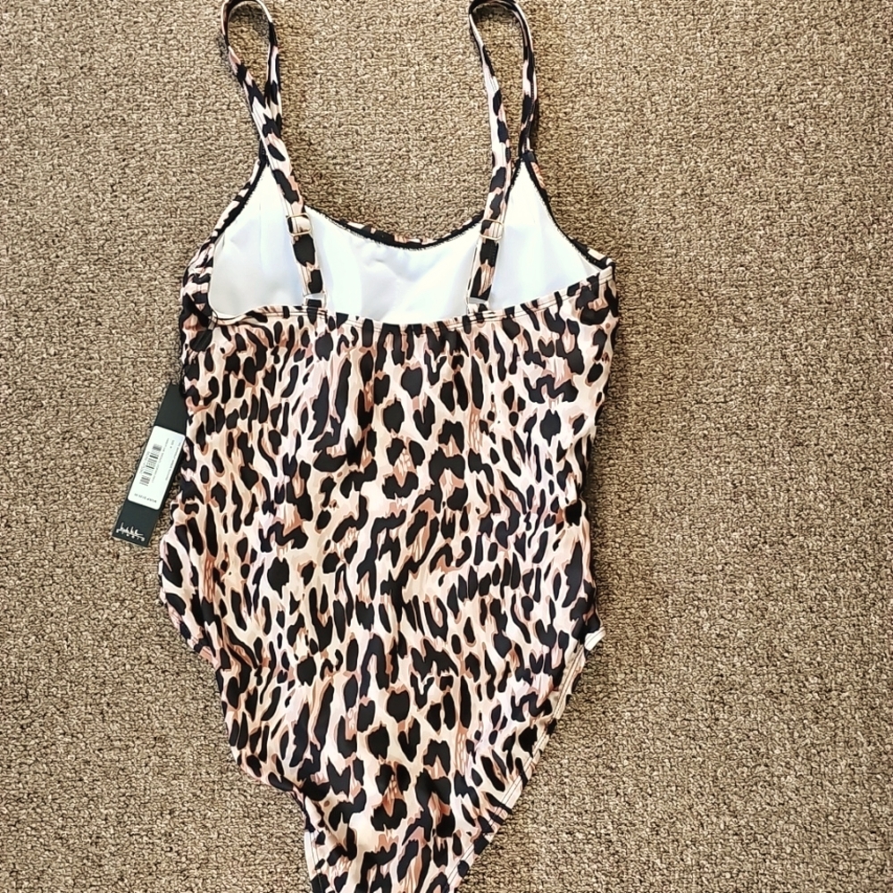 Swim Suit - Picture 6 of 16